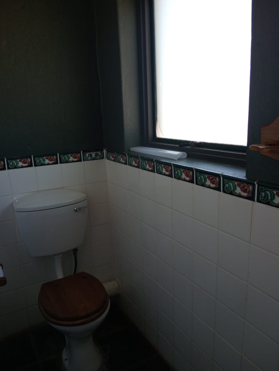 To Let 4 Bedroom Property for Rent in C Place Eastern Cape